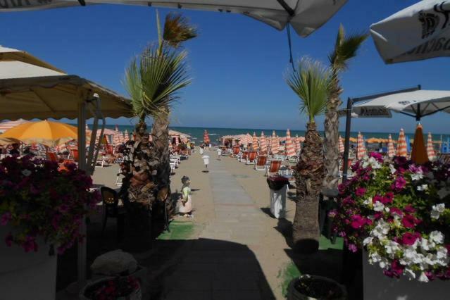 Casa Di Mary 2 Appartement Grottammare Buitenkant foto